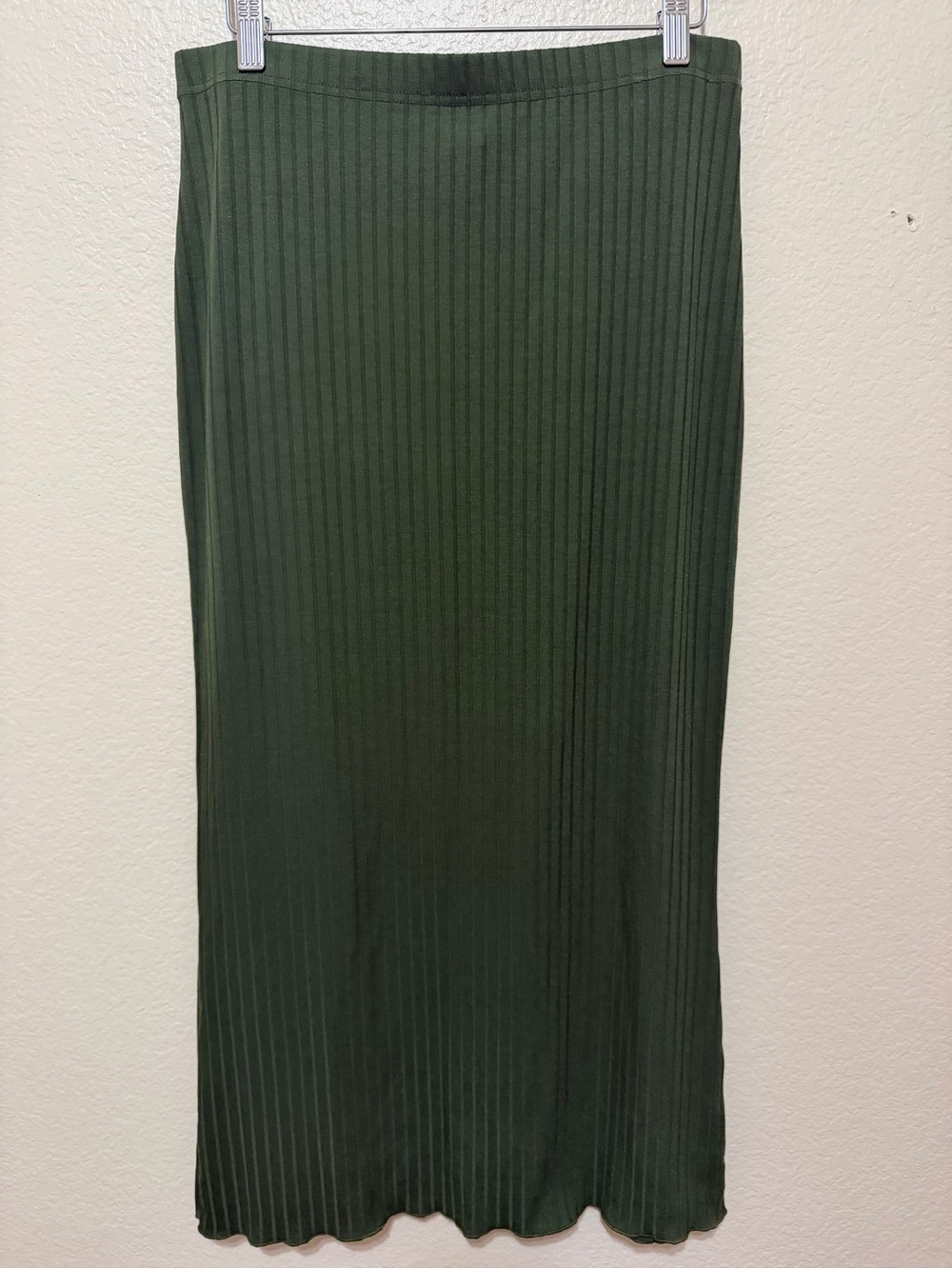 SHEIN Olive Green Solid Ribbed Knit Fitted Stretch Midi Straight Pencil Skirt L